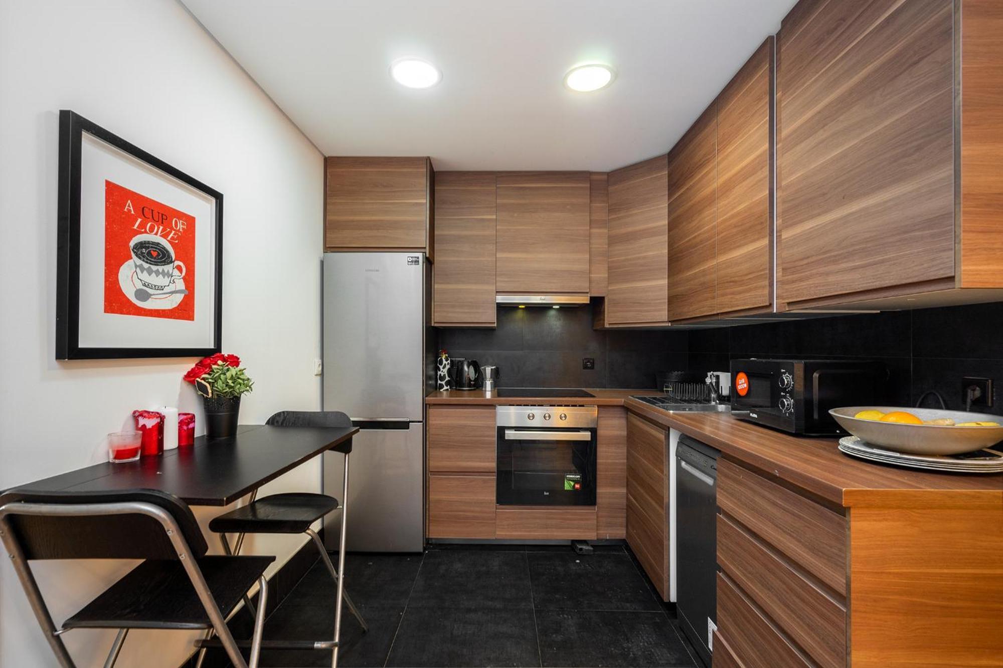 Whome Oasis Extravaganza: Lisbon's Supreme Retreat Appartement Lisboa